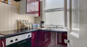 St. Aiden's Guesthouse - Image 2