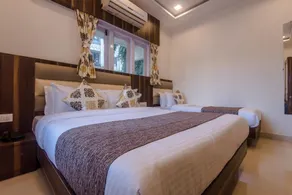 OYO Hotel Golden Palms Near Versova Beach - Image 2