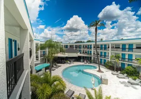 OASIS BAY SUITES, Tampa, Busch Gardens, USF - Image 3