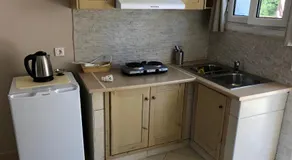 Petros Rooms & Apartments - Image 5
