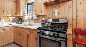 The Sugar Loft - Cozy cabin located in one of the quietest neighborhoods! Relax and recharge! - Image 5