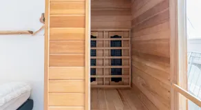 Anna 224 - Image 4