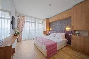 Sol Beach Hotel - Image 2