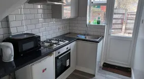 Bethel- beautiful new 1 bed house near Erith station - Image 3