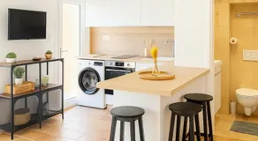 Le Nily Provence, T2 cosy rénové avec Clim, Extérieur et Parking - Image 2