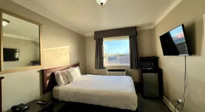 London Residency Inn - Image 2