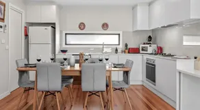 StayCentral - Thornbury Entertainer Townhouse - Image 3