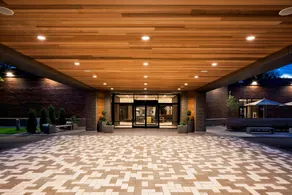 Delta Hotels by Marriott Minneapolis Northeast - Image 4