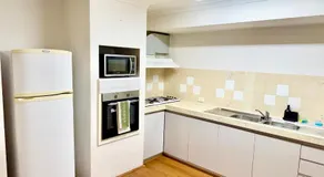 Affordable accommodation near Perth CBD - Image 4