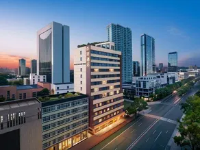 Ni Hao Hotel (Yichang CBD Shopping Center Jiefang Pedestrian Street) - Image 2
