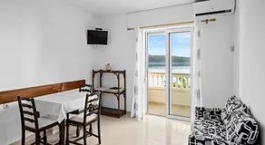 Coastal Comfort with Balcony - Image 2