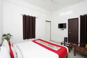 Best fort view, clean and friendly environment - Image 5