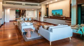 Yacht Club Villa 6 On Hamilton Island - oceanviews, 2 x buggies & valet service - Image 2