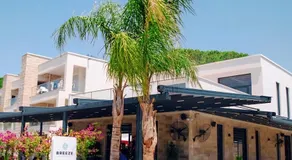 Melia Grove Apartment 325 - Image 4