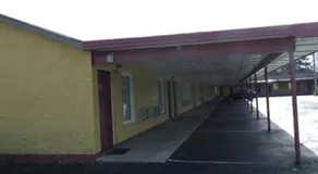 Budget inn - Image 4