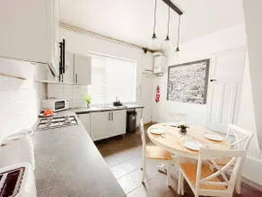 Central City Townhouse Leicester - 3 Bedroom House - Image 4
