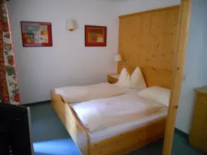 Hotel Paradies - Image 2