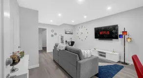 Modern & Spacious Guest Suite - Image 2