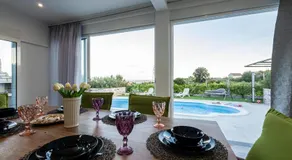 Villa Zoe, beautiful view,private pool, secured parking - Image 4