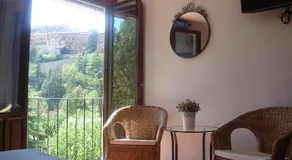 Hotel Mesón del Gallo - Image 2