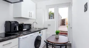 Jayjay Guest House - Image 3