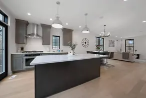 Jungle House Premier Residences - Downtown Columbus & Short North - Image 3