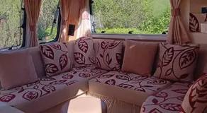 Railway cottage caravan - Image 3