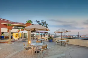 Holiday Inn Express San Diego- - Image 3