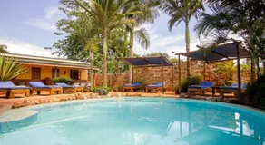 2 Friends Guest House - Image 3