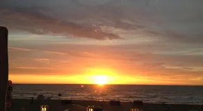 Beach Hotel - Image 4