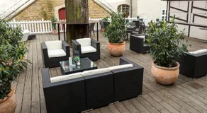 Schiefer Suite Hotel & Apartments - Image 5