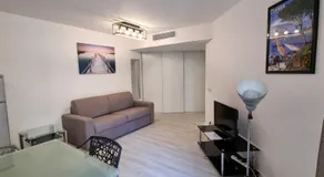 Le Vieux Port Apartments - Image 2