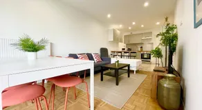 BnGo I Le Spacieux I 3 chambres, 2 salles de bain, 1 toilette, parking privé gratuit, 8 personnes, Vieux Lyon hypercentre - Image 3
