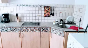 Budget rooms in Halle with shared bathroom & Free WiFi - Image 4