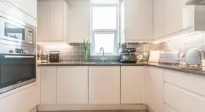 Luxurious Flat with Large Private Terrace - Pass the Keys - Image 4