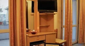 Hotel Midi - Image 2