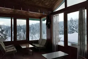 Golden Gate Gulmarg Hotel Near Gondola - Image 2