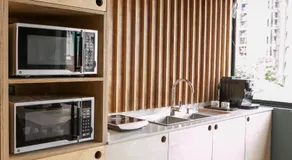 HomeBase Apartment Hotel - Image 4
