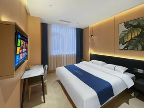 M Hotel - Image 2