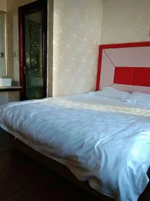 Huifeng Hotel - Image 2