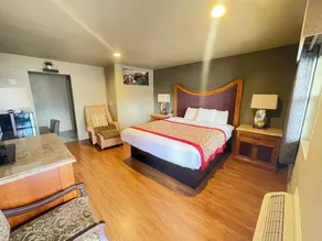 Flagstaff Motel - Image 2