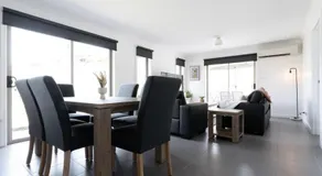 The Cosy Spot - with Parking - Image 4