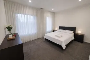 7BR Luxury Home, Spa, Theatre, Sleeps 14 - Image 2