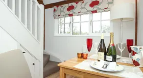 Little Robins - Image 5