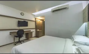 Pearl Hotel & Banquets Ahmedabad - Image 2