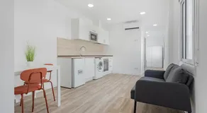 Apartahotel Sant Marti Suites - Image 2