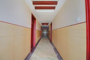Hotel Shreenithi - Image 5
