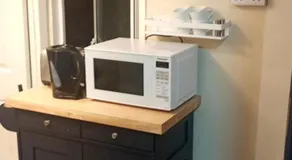 1 bed flat in Southall - Image 3