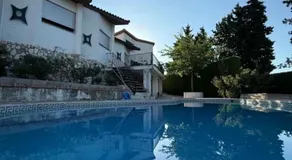 Villa Rural con Piscina y Terraza con Vistas a la Sierra - Image 4