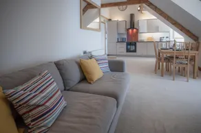 The Nest - 1 Bedroom Apartment - Tenby - Image 2